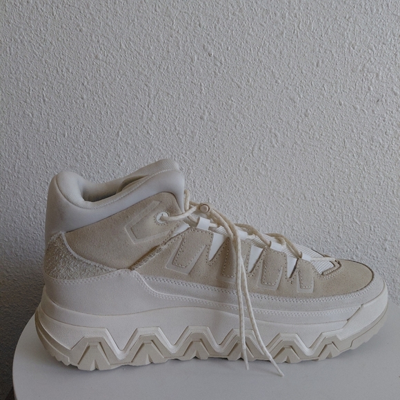 Nwob UGG CapTrail High Waterproof Trainer Boots Shoes Suede 1158254 - Picture 2 of 14